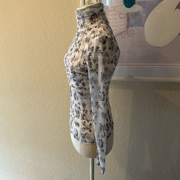 West Of Melrose Snake Me On Long Sleeve Mesh Top Tee - Picture 5 of 7